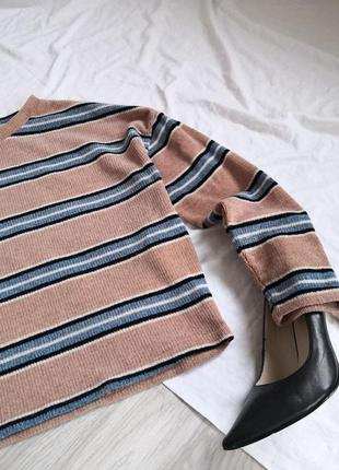 Гарний базовий велюровий светр в смужку.6 фото