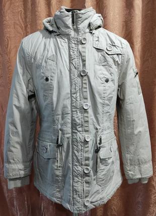 Жіноча демісезонна парку.