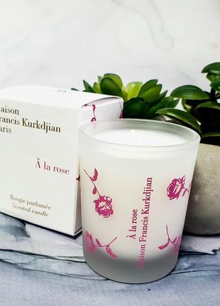 Оригінальна парфумована ароматична свічка kurkdjian a la rose оригинальная парфумована ароматическая свеча1 фото