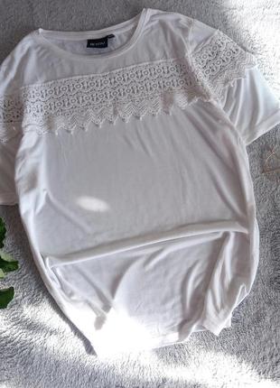 Белая футболка, белоснежная футболка с декором