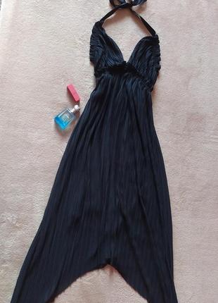 Шикарное чёрное плиссированное длинное платье пышная юбка открытая спина
