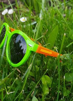 Яркие детские солнцезащитные очки с поляризацией, мягкие дужки неломайки2 фото