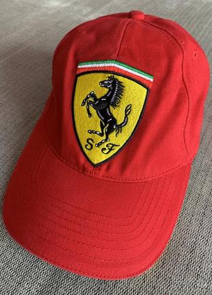 Бейсболка ferrari
