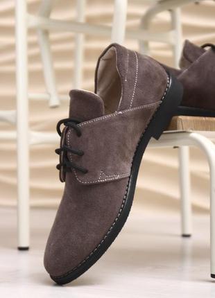 Женские коричневые туфли из замши3 фото