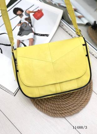 Женская сумочка кросс-боди. 
материал - натуральная кожа. цвет: лимонный. размер- 26х20х9см.