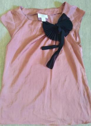 Топ блуза  без рукавов ann taylor loft petites  с черным бантом спереди. размер  xs.1 фото
