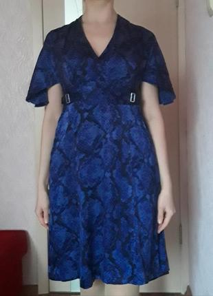 Шелковое платье karen millen с принтом "под рептилию"1 фото