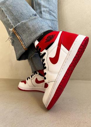 Nike jordan 1 retro white/ university red брендовые высокие красные белые трендовые кроссовки найк джордан весна осень високі червоні білі кросівки7 фото