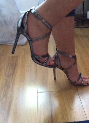 Супер босоніжки