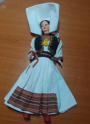 Кукла в национальном костюме нидерландов (голландия).винтаж.