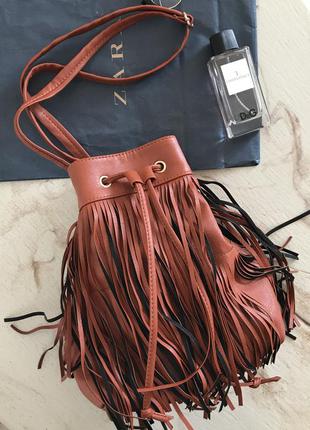 Оригінальна сумочка з торочками