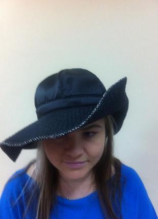 Елегантний капелюшок з великими м'якими полями з плащової тканини3 фото