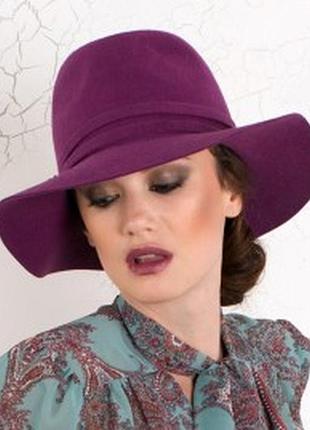 Шляпка с полями  из фетра под мужской стиль2 фото