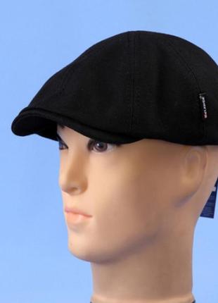 Кепка восьмиклинка з чорного щільного бавовни 60