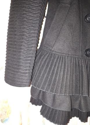 Итальянское пальто фирменное кукольный фасон эксклюзивное с пышной юбкой🖤.6 фото