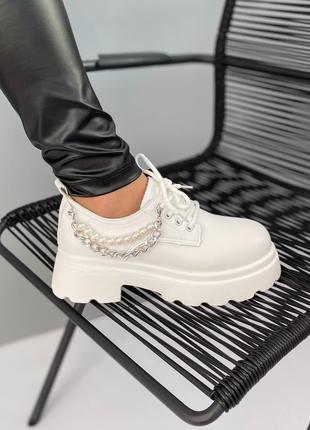 Белые кожаные натуральные туфли на платформе