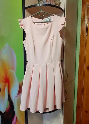 Нарядное платье