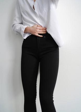 Базовые джинсы черные скини lm44422 фото