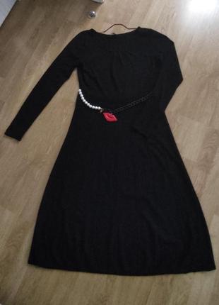 Чёрное платье миди