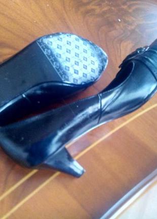 Классические туфли berloni для активных деловых женщин3 фото