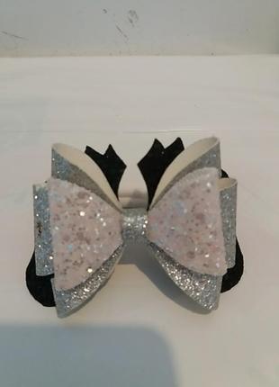 Резинки в коси