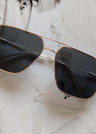 Квадратные очки авиаторы в тонкой оправе черный в золоте1 фото