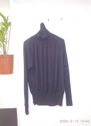 Тоненький базвый гольф  на весну размер м