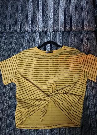 Футболка з вузлом спереду bershka розмір с