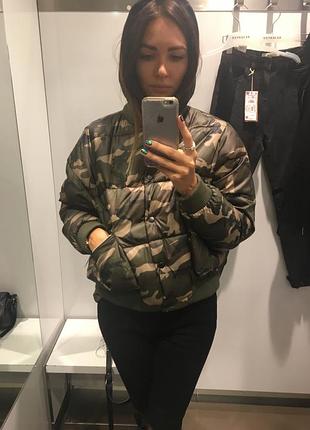 Куртка бомбер с капюшоном reserved