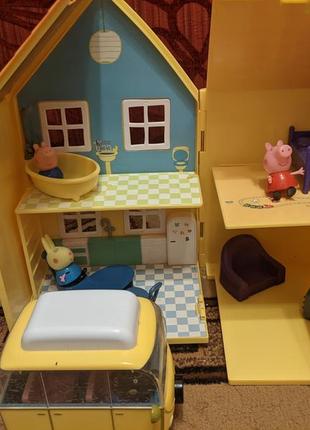 Будинок пеппы і машина пеппы