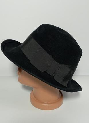 Капелюх вовняна, фетровий.