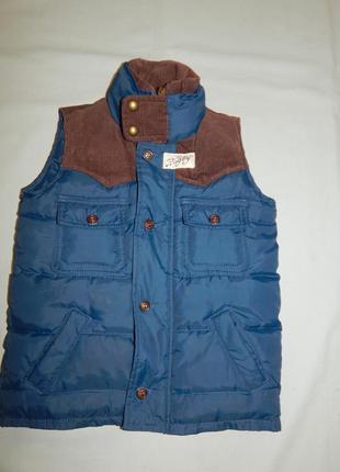 Жилетка модная теплая 6-7 лет little joule
