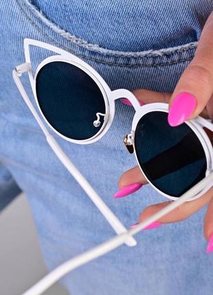 Солнезащитные окуляри жіночі3 фото