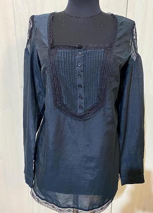Чёрная блуза