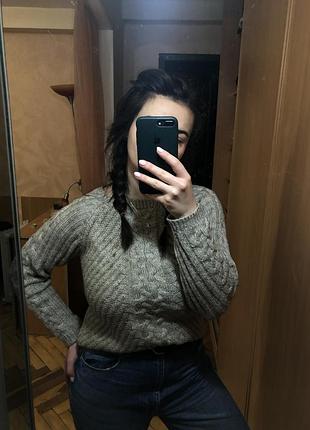 Вязаный свитер