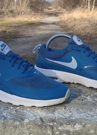 Красиві жіночі кросівки nike air max thea