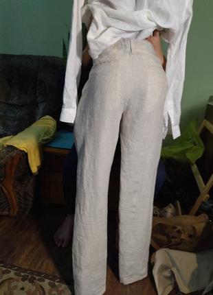 Стильные комфортные брюки slim из стопроцентного льна светло-серого цвета