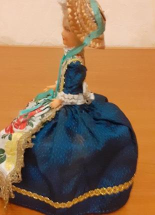 Винтажная сувенирная кукла франции