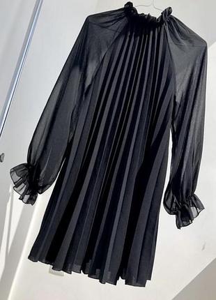 Платье плиссе от zara