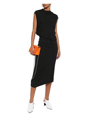 Шерстяное асимметричное с вырезами трикотажное платье миди макси длинное mcq alexander mcqueen шерсть