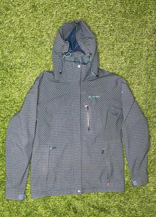 Красива жіноча куртка vaude