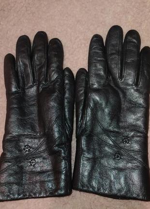 Кожаные женские перчатки
