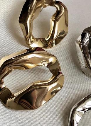 Сережки графічної форми