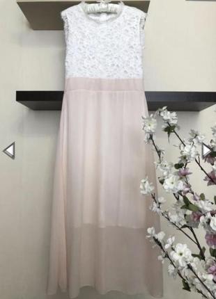 Нежное нарядное шифоновое платье с кружевом
