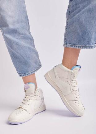 Nike jordan 1 mid milk essential новинка женские высокие молочные сиреневые кроссовки найк джордан тренд весна осень лето молочні фіолетові кросівки4 фото