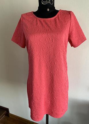 Плаття коралове