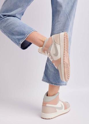 Nike air jordan 1 se mid powdery високі бежеві персикові кросівки найк джордан тренд весна літо осінь високі персикові бежеві кросівки