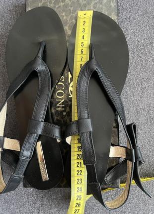 Босоніжки basconi