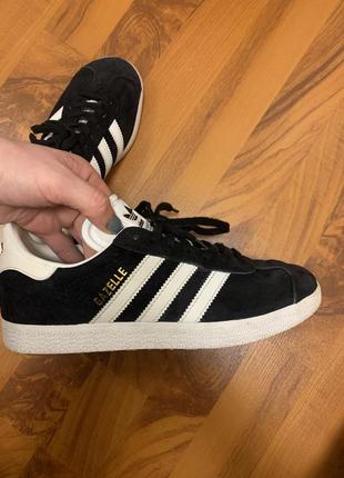 Кеді adidas, популярні кросівки адідас