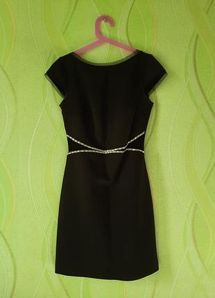 Стильное черное короткое платье со стразами камнями модное